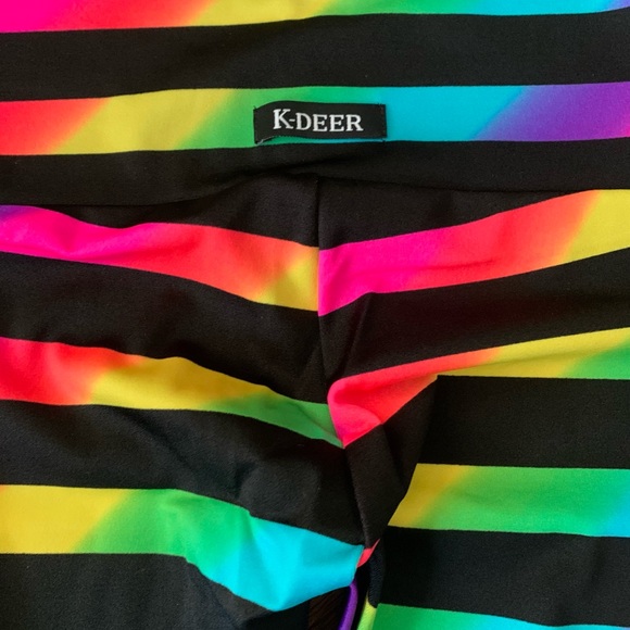 K-DEER Signature Stripe Sneaker Leggings, Anny Stripe, Size M, NWT - Picture 4 of 5